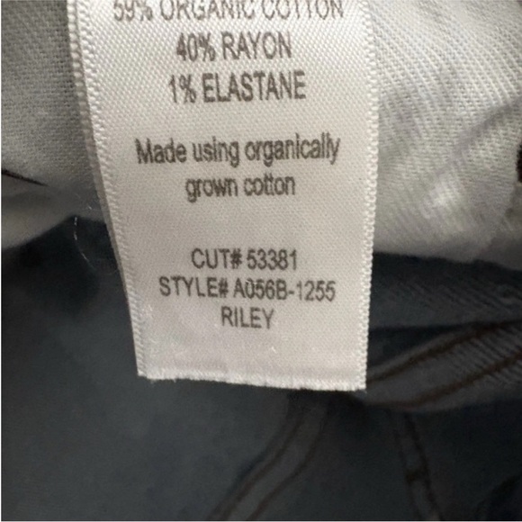 AGOLDE Riley Fly Closure Button Distressed Jeans Size 24 - Picture 6 of 6